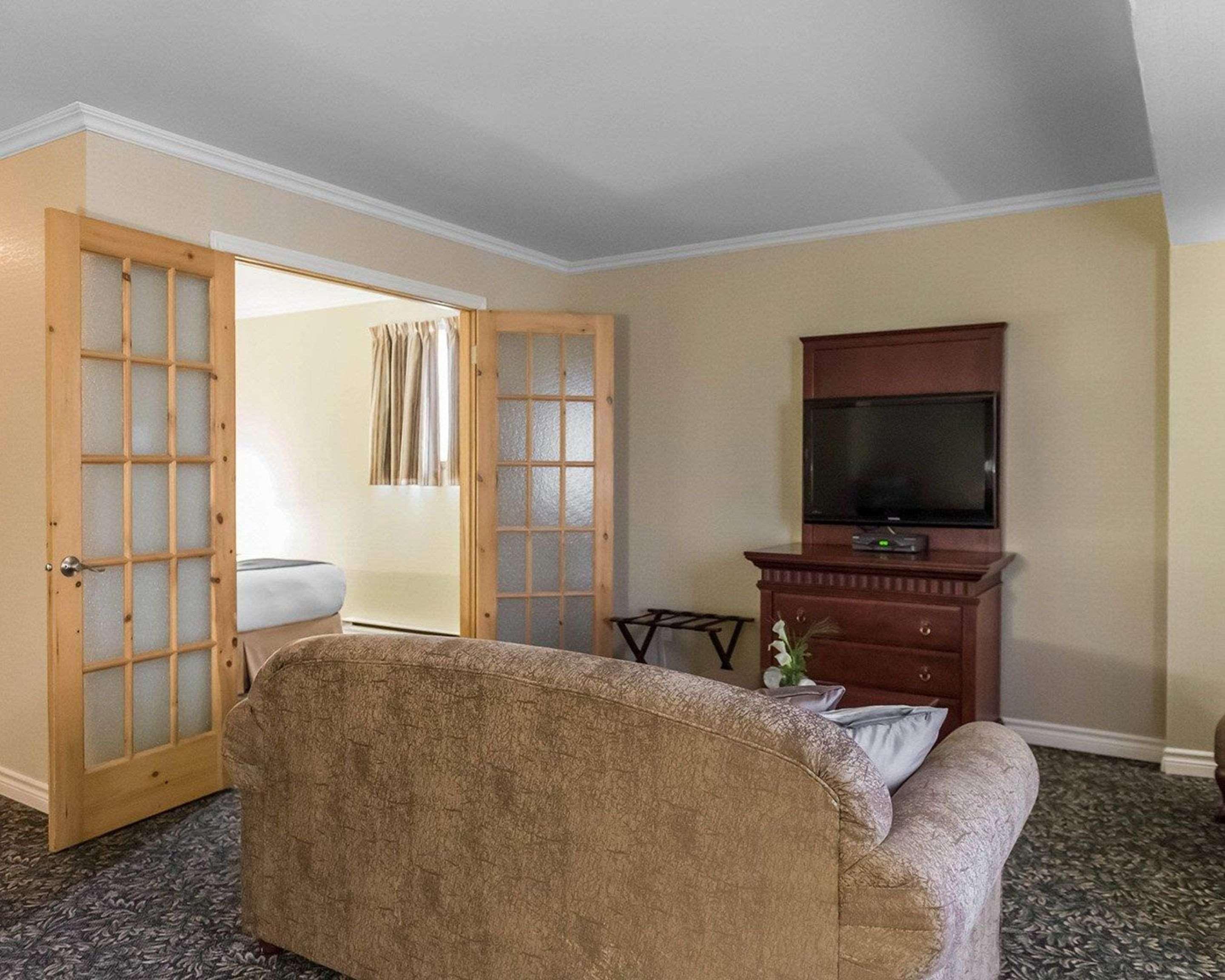 Quality Inn מונט-לורייה מראה חיצוני תמונה