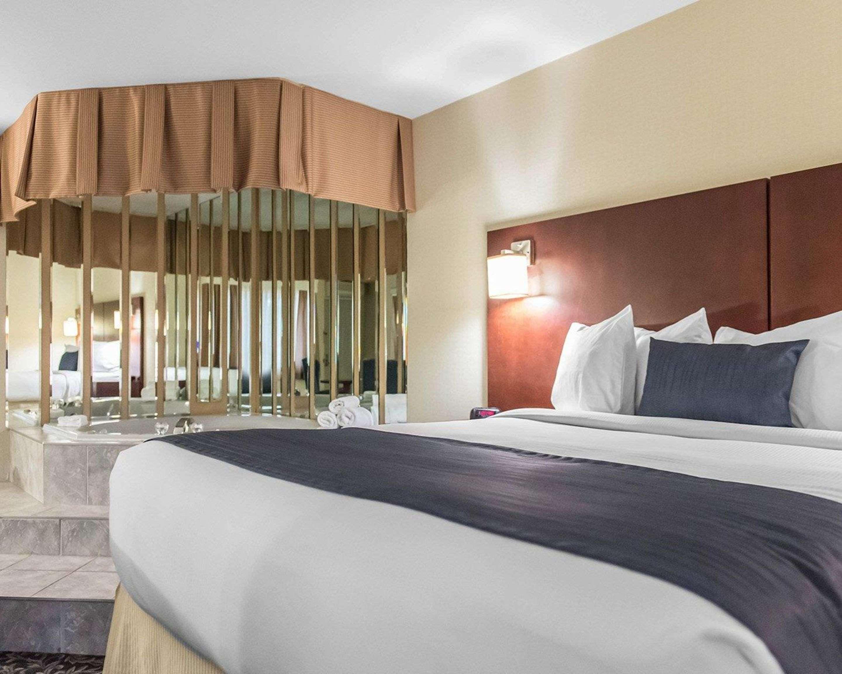 Quality Inn מונט-לורייה מראה חיצוני תמונה