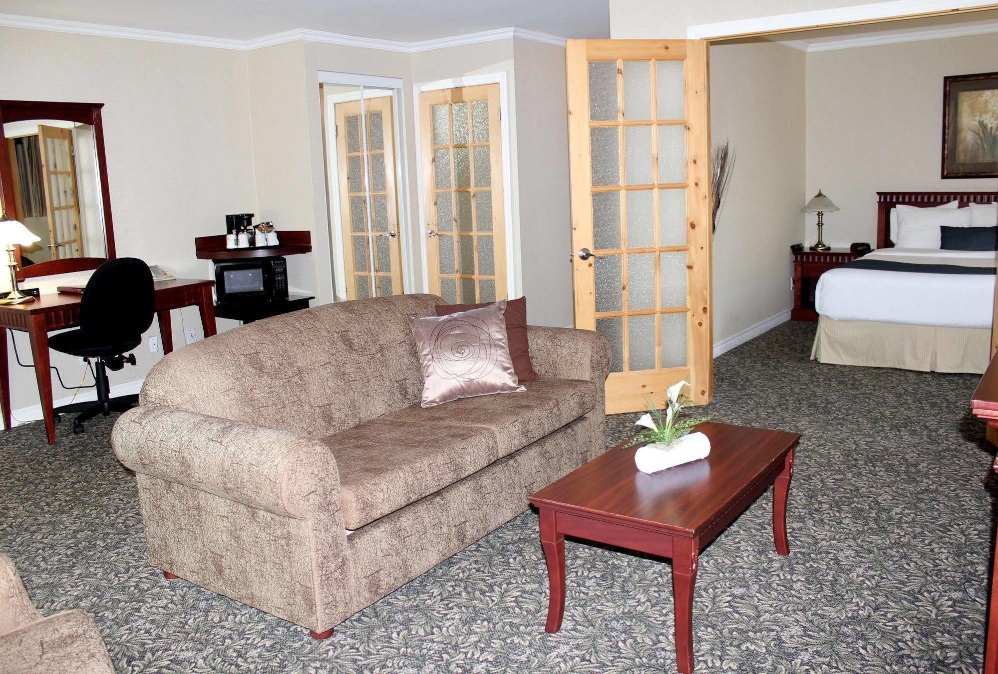 Quality Inn מונט-לורייה מראה חיצוני תמונה